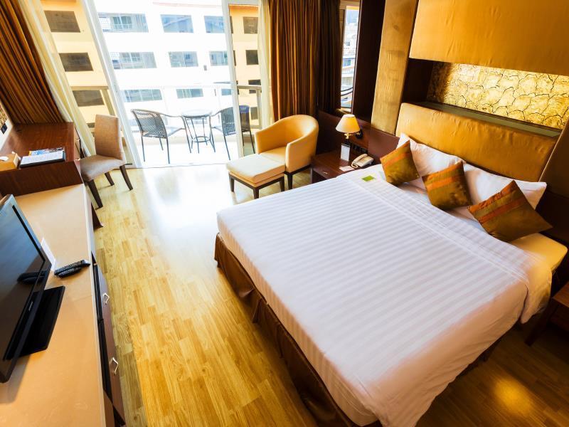 Nova Gold Hotel Pattaya Exterior photo